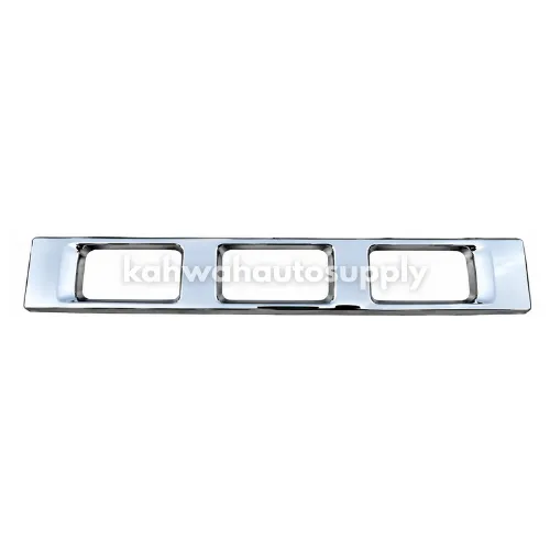 [HN HN09-007-00CR] HINO Mega 700 Bumper Garnish Set (Chrome) (Middle) (HN09-007-00CR)