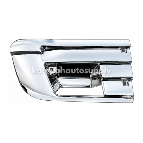 NISSAN CD48 Outer Bumper Garnish (RH) (Chrome) (NS02-007-00RCR)